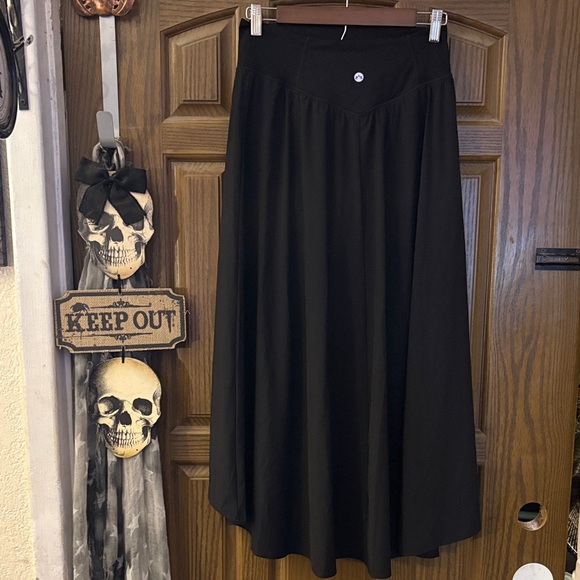 Healthyoga Black High-Low Women's Skirt - Picture 5 of 7